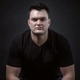 Entrevue de Sylvain Caron avec Benny Jones sur Hit Country